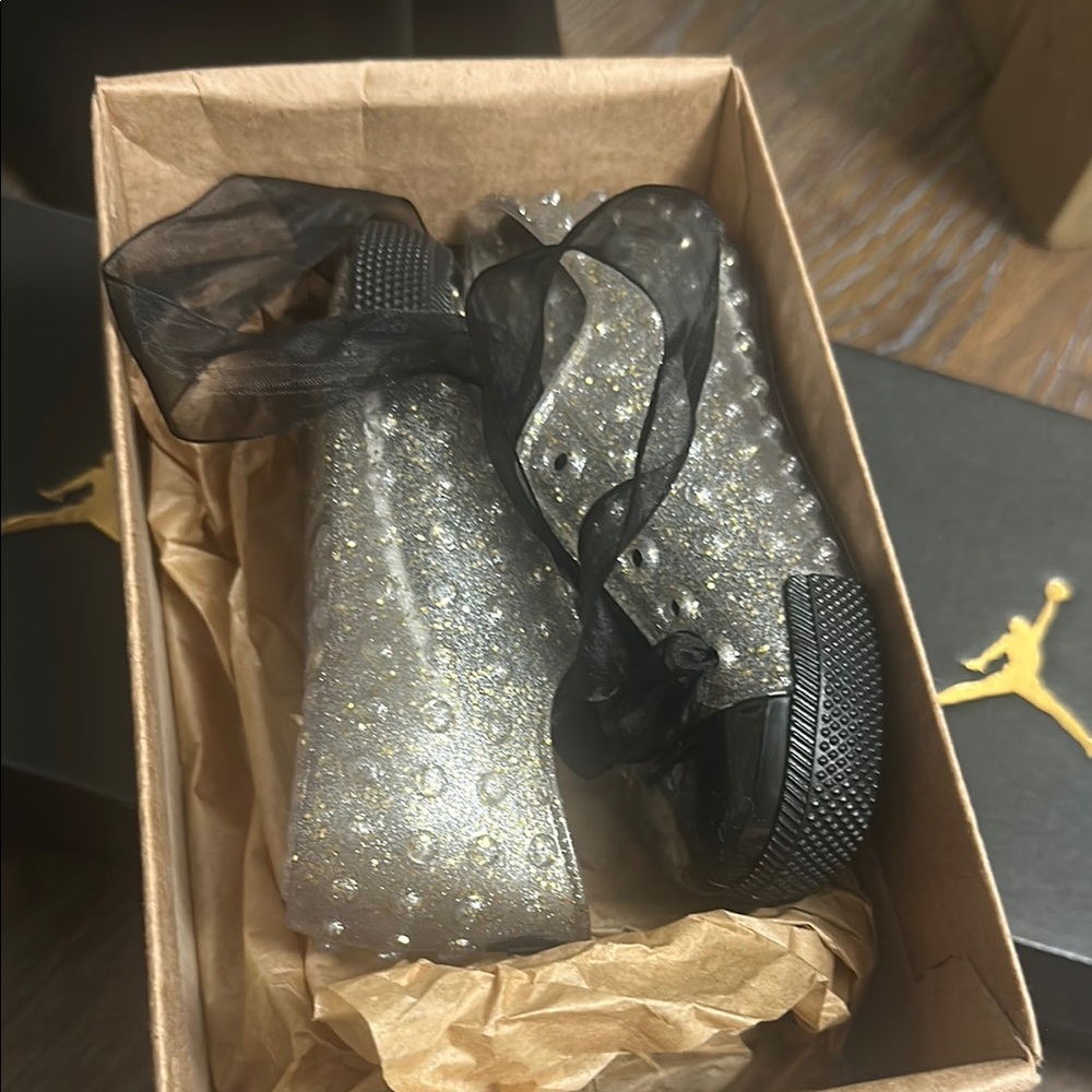 Mini Melissa Polibolha size 7
